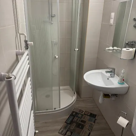 Csoemoeri Vendeghaz Guest house