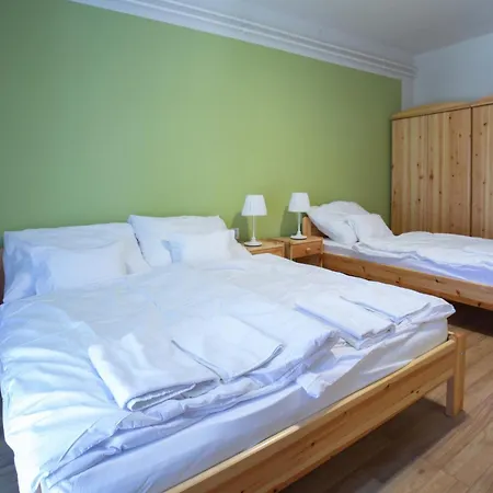 بيت ضيافة Csoemoeri Vendeghaz Csomor