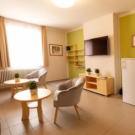 Guest house Csoemoeri Vendeghaz Csomor