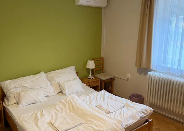 Csoemoeri Vendeghaz *